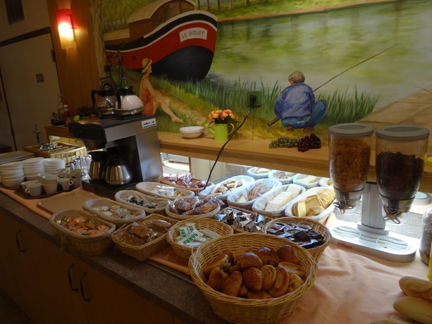 Imagen del bar/restaurante del Hotel Metrhotel Basso Cambo. Foto 7