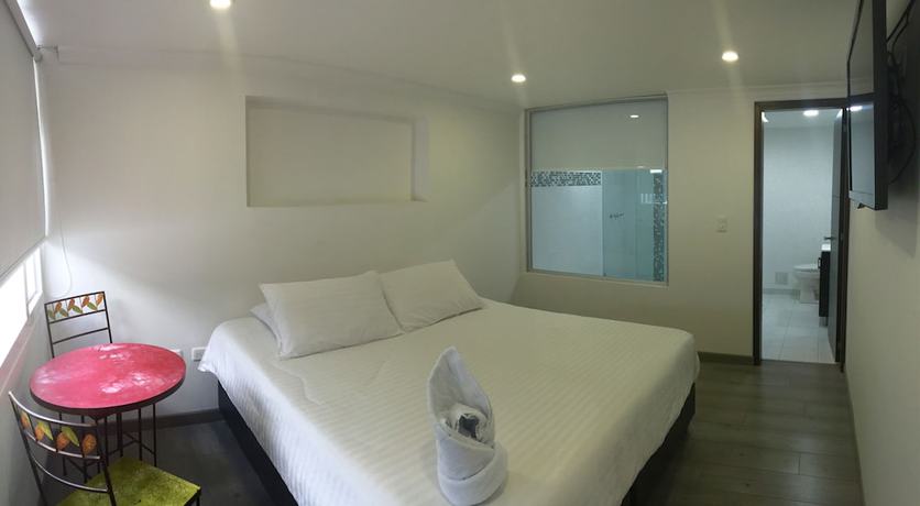Imagen de la habitación del Hotel Metro 26. Foto 10