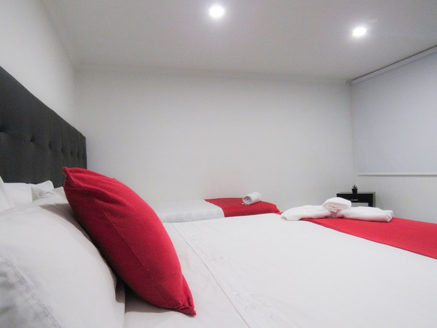 Imagen de la habitación del Hotel Metro 26. Foto 14