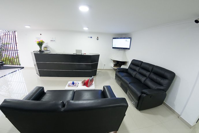 Imagen de los interiores del Hotel Metro 26. Foto 20