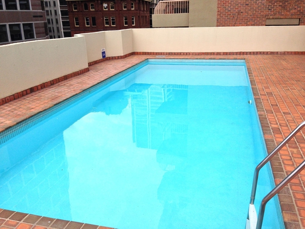 Imagen de la piscina del Hotel Metro Apartments On King Street. Foto 15