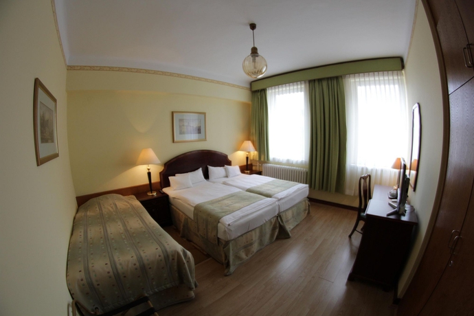 Imagen de la habitación del Hotel Metro, Budapest. Foto 15