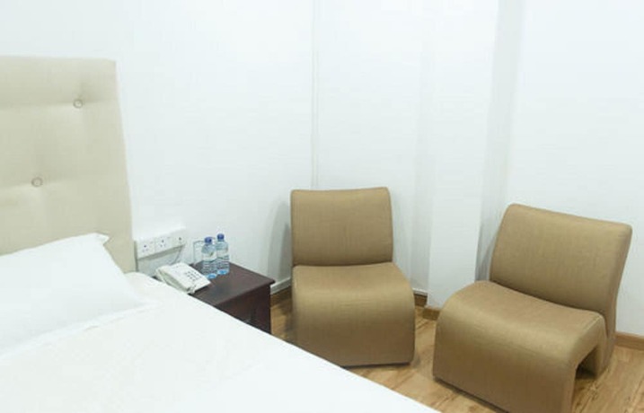 Imagen de la habitación del Hotel Metro City. Foto 4