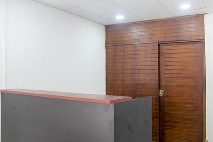 Imagen de los interiores del Hotel Metro City. Foto 16