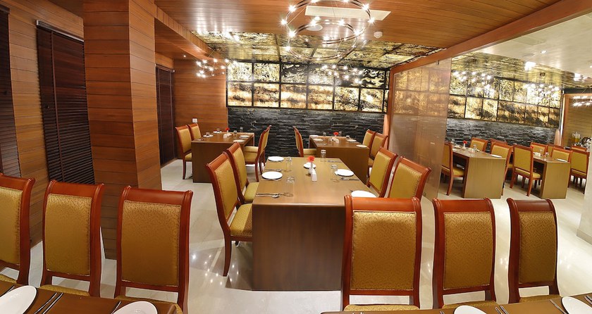 Imagen del bar/restaurante del Hotel Metro Grand Hotel. Foto 4