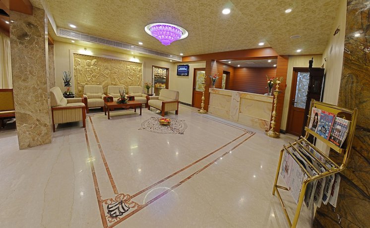 Imagen de los interiores del Hotel Metro Grand Hotel. Foto 19