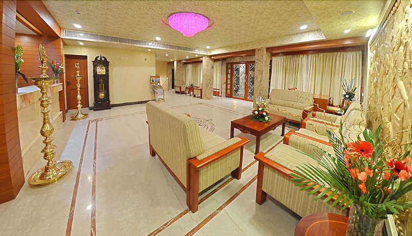 Imagen de los interiores del Hotel Metro Grand Hotel. Foto 20