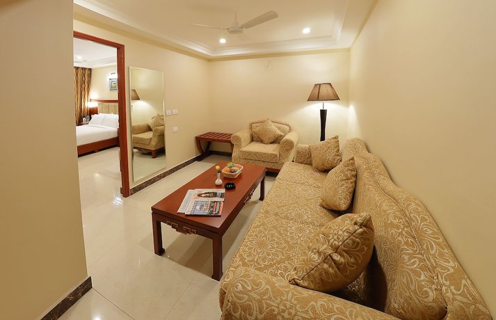 Imagen de la habitación del Hotel Metro Grand Hotel. Foto 14