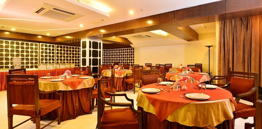 Imagen de los interiores del Hotel Metro Heights. Foto 12