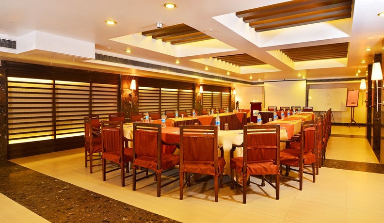 Imagen de los interiores del Hotel Metro Heights. Foto 13