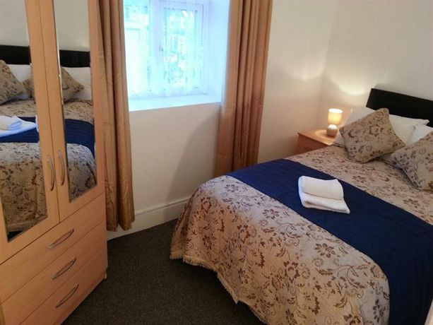 Imagen de la habitación del Hotel Metro House. Foto 7