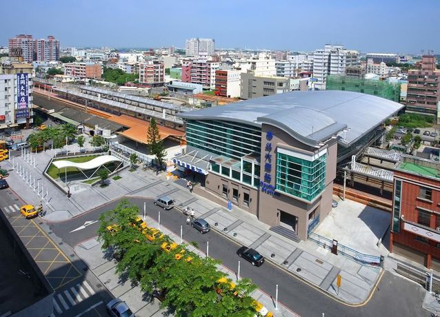Imagen de los exteriores del Hotel Metro - Howard Group. Foto 11