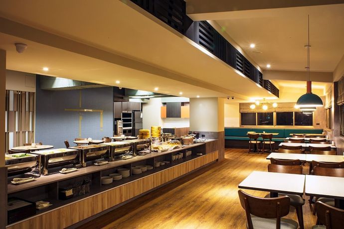 Imagen del bar/restaurante del Hotel Metro - Howard Group. Foto 5