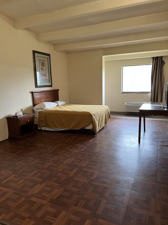 Imagen de la habitación del Hotel Metro Inn and Suites. Foto 6