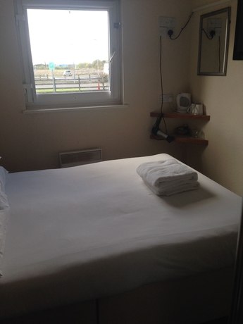 Imagen de la habitación del Hotel Metro Inns Falkirk. Foto 13