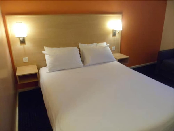Imagen de la habitación del Hotel Metro Inns Huddersfield. Foto 10