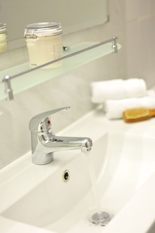 Imagen de la habitación del Hotel Metro Marlow Sydney Central. Foto 8