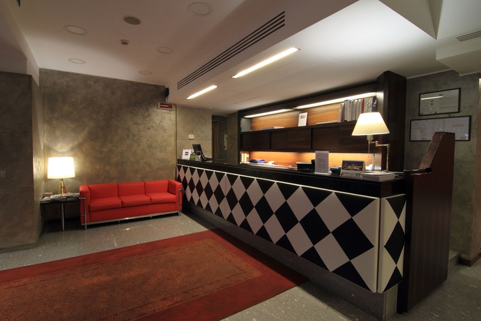 Imagen de los interiores del Hotel Metro, Milán. Foto 10