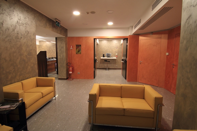 Imagen de los interiores del Hotel Metro, Milán. Foto 13