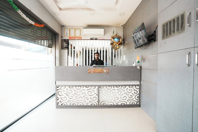 Imagen de los interiores del Hotel Metro Palace, Vasai-Virar. Foto 19