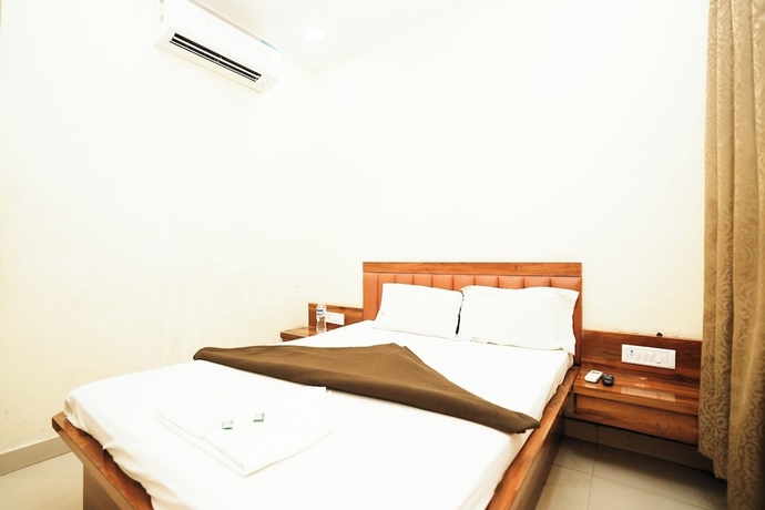 Imagen de la habitación del Hotel Metro Palace, Vasai-Virar. Foto 9