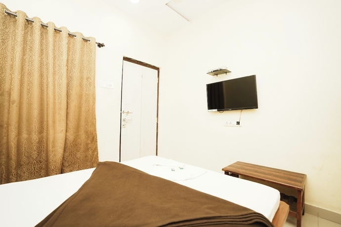 Imagen de la habitación del Hotel Metro Palace, Vasai-Virar. Foto 10