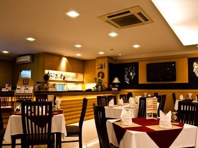 Imagen de los interiores del Hotel Metro Point Bangkok. Foto 13