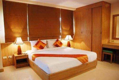Imagen de la habitación del Hotel Metro Point Bangkok. Foto 7