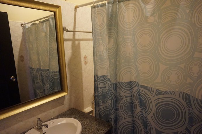 Imagen de la habitación del Hotel Metro Residence. Foto 17