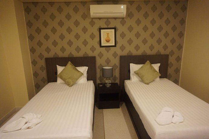 Imagen de la habitación del Hotel Metro Residence. Foto 19