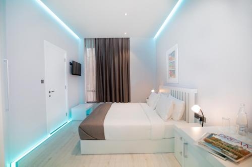 Imagen de la habitación del Hotel Metro Tirana. Foto 9