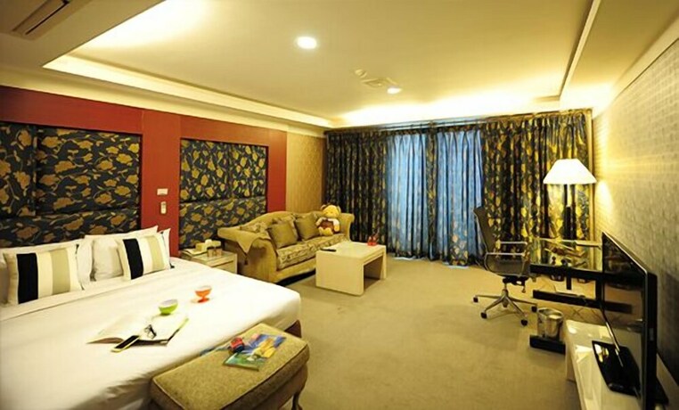 Imagen de la habitación del Hotel Metro Tourist. Foto 19