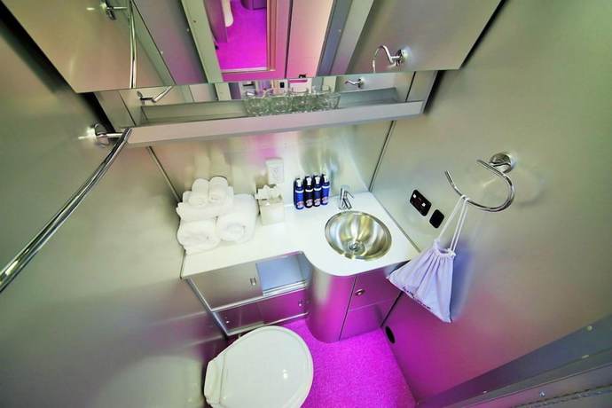 Imagen de la habitación del Hotel Metro and Cafe. Foto 7