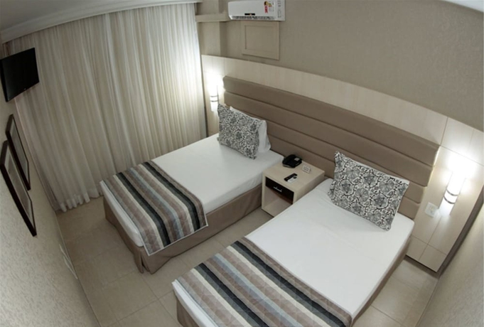 Imagen de la habitación del Hotel Metrópole Maringá. Foto 6