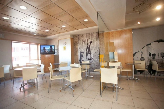 Imagen del bar/restaurante del Hotel Metropol By Carris. Foto 3