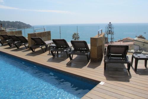 Imagen de los exteriores del Hotel Metropol, Lloret de Mar. Foto 4