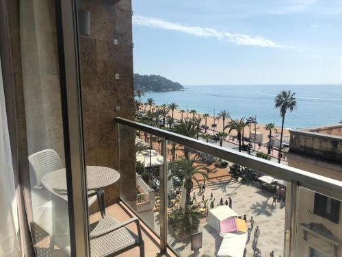 Imagen de los exteriores del Hotel Metropol, Lloret de Mar. Foto 5
