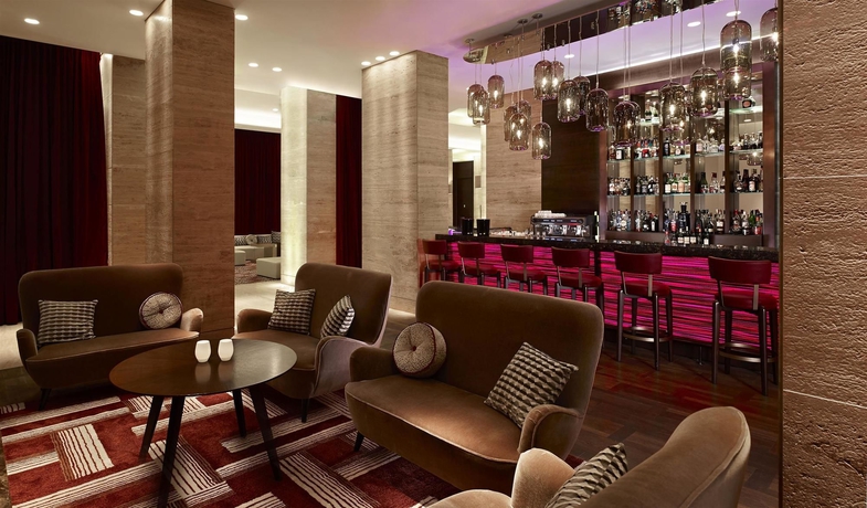 Imagen del bar/restaurante del Hotel Metropol Palace Belgrade. Foto 4