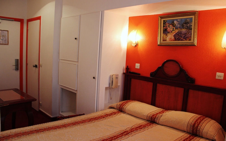 Imagen de la habitación del Hotel Metropol, París. Foto 6