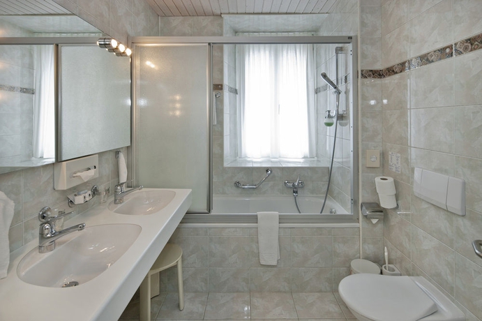 Imagen de la habitación del Hotel Metropol, Saas-Fee. Foto 5