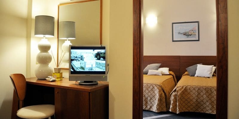 Imagen de la habitación del Hotel Metropol, Senigallia. Foto 13