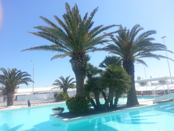 Imagen de la piscina del Hotel Metropol, Senigallia. Foto 18
