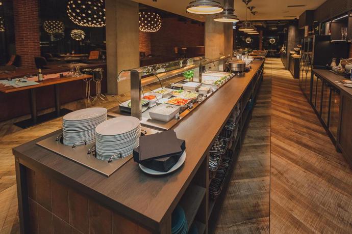 Imagen del bar/restaurante del Hotel Metropol Spa, Tallín. Foto 3