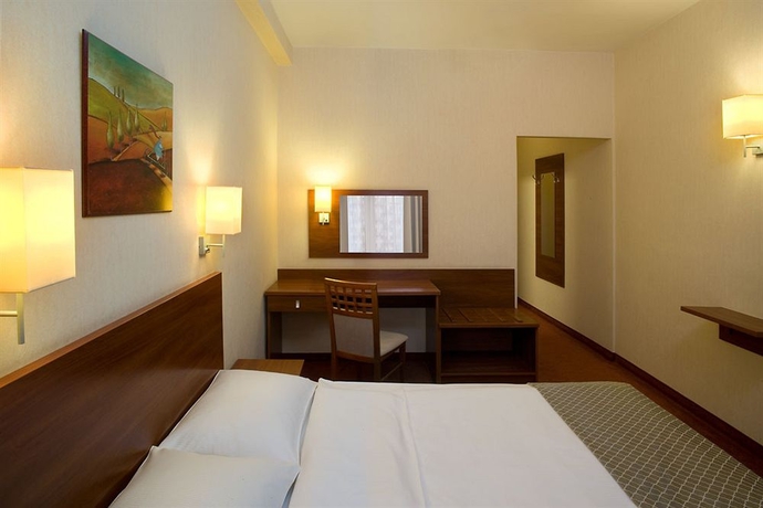 Imagen de la habitación del Hotel Metropol, Varsovia. Foto 6