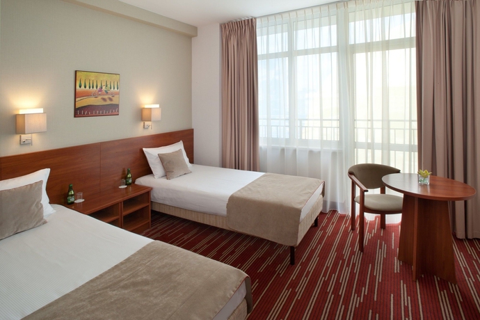 Imagen de la habitación del Hotel Metropol, Varsovia. Foto 9