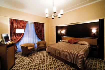 Imagen de la habitación del Hotel Metropole Brussels. Foto 6