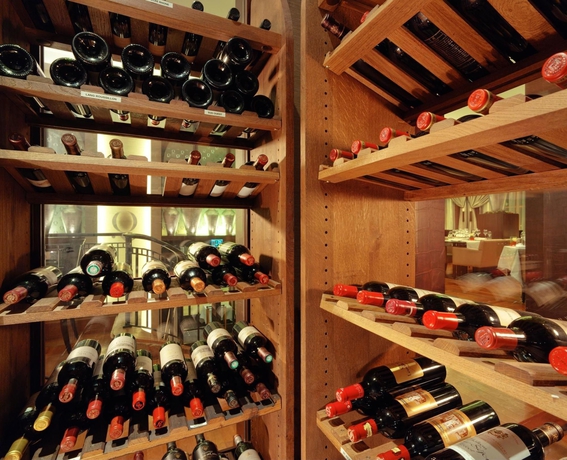 Imagen del bar/restaurante del Hotel Metropole Geneve. Foto 4