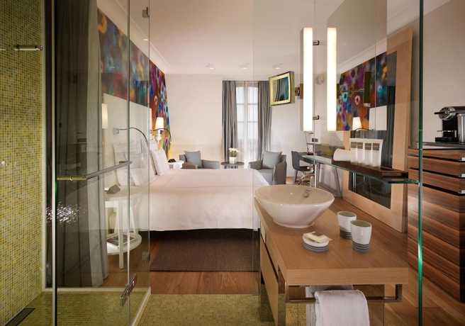 Imagen de la habitación del Hotel Metropole Geneve. Foto 13