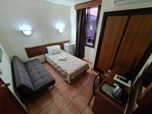Imagen de la habitación del Hotel Metropole, Limasol. Foto 2