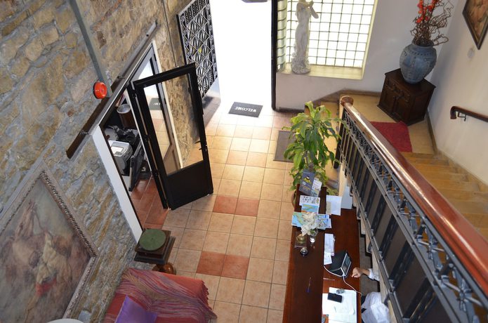 Imagen de los interiores del Hotel Metropole, Limasol. Foto 19